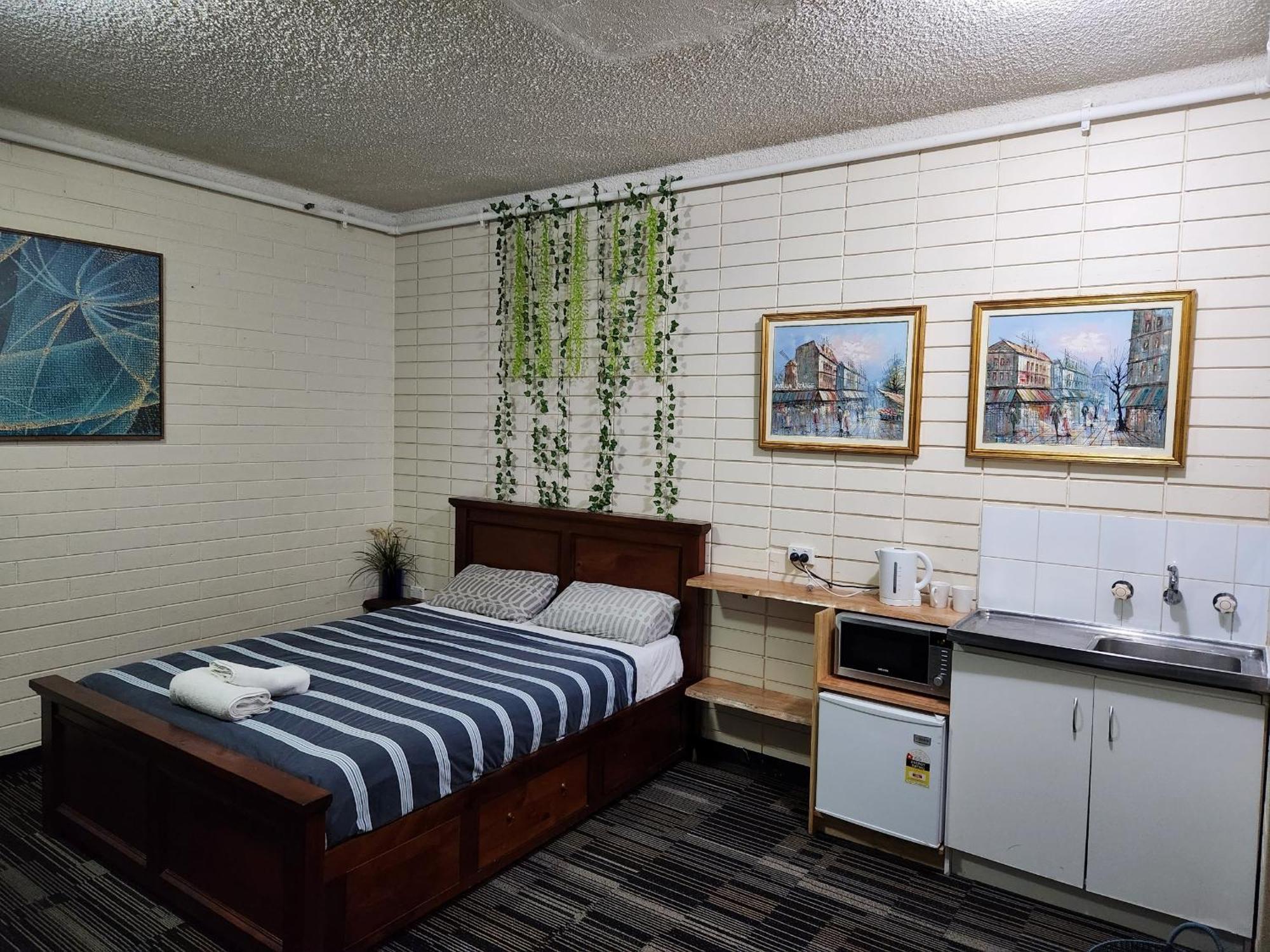אדלייד West End Motel & Backpackers מראה חיצוני תמונה